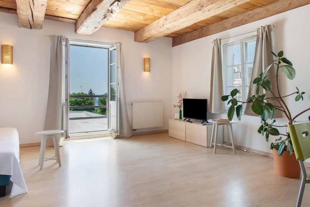 Altes Schulhaus &ndash; Ferienwohnungen in 88633 Heiligenberg am Bodensee